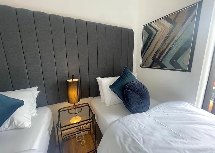 Sapphire Premier Apartments W/Secure Parking