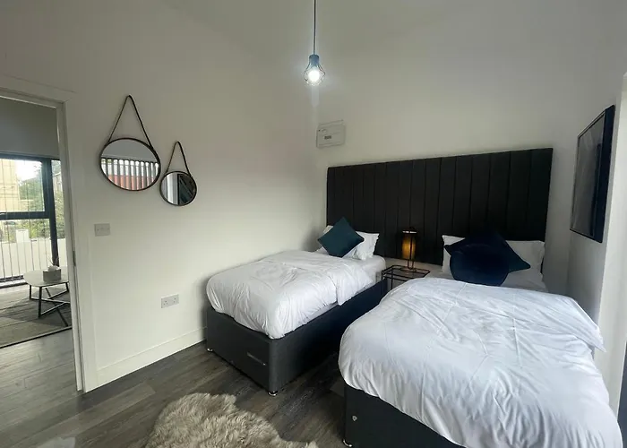 Sapphire Premier Apartments W/Secure Parking